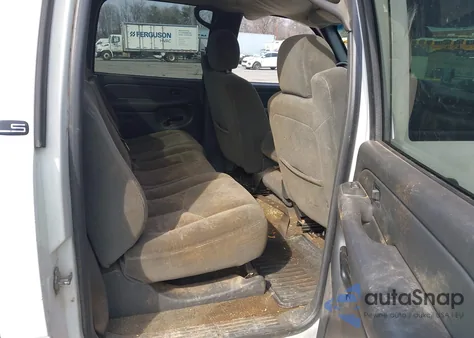 2004 Chevrolet Silverado 2500Hd Ls z USA, uszkodzony, nr VIN 1GCHC23U34F170733